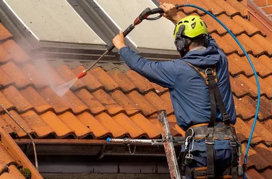 Démoussage et hydrofuge de toiture à Quirbajou